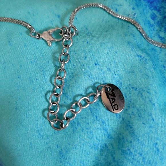 ZAD Periwinkle Bead Medallion Bib Statement Necklace 💙 - Picture 3 of 3